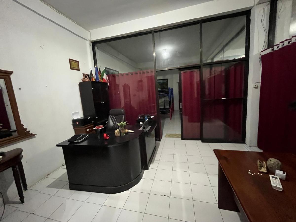 Oseania Hostel Senggigi Kültér fotó