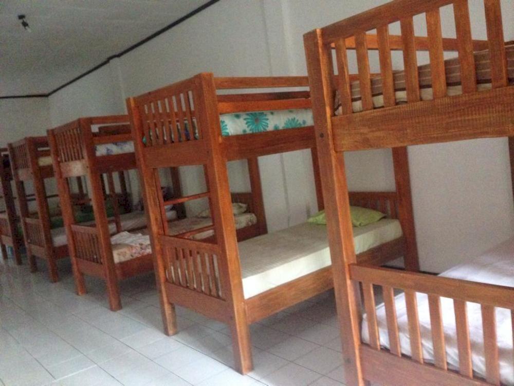 Oseania Hostel Senggigi Kültér fotó